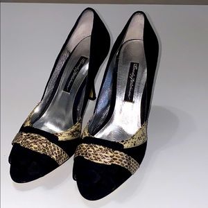 Beverly Feldman peep toe pumps size 8.5